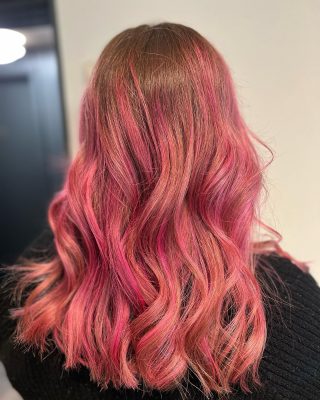 💗pinkissimo💗

Colour & blowdry by @_hair.by.penny_ 

#crazycolour #pinkissimocrazycolor #brighthair #hairdressing #fghsaloncoltishall #smallbusinessuk #norwichhairdressers